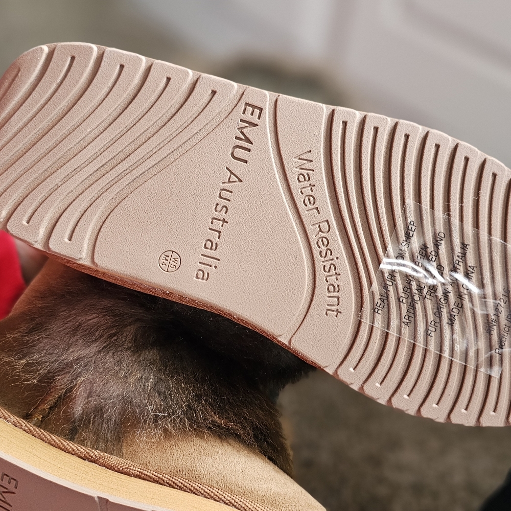 Boots - Picture 4 of 4